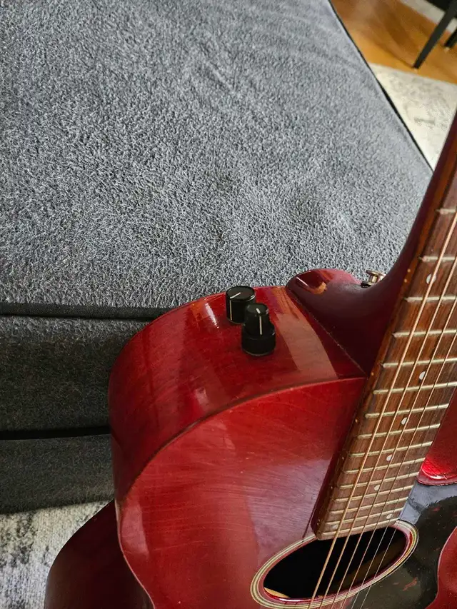 24 fret Guild Acoustic! in Guitars in Ottawa - Image 8