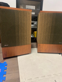 Vintage Bose 501 Speakers 