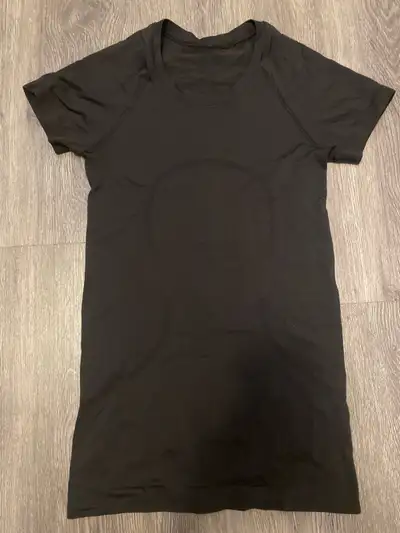 Lululemon Swiftly Tech Short Sleeve 2.0 Waist Length, View more