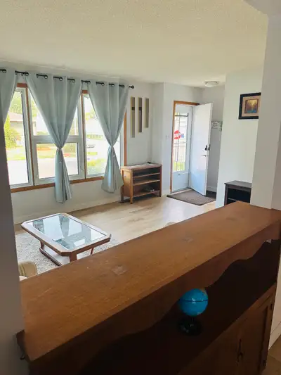 Main level unit $1950 + utilities. Available from September 1st, 2026 - AC available - Furnished - A...