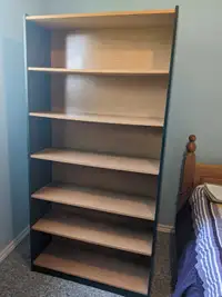 6ft tall, adjustable shelf book case, good condition. 