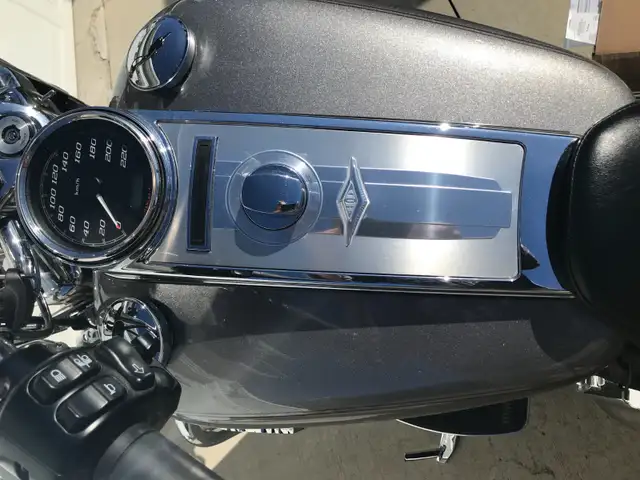 2016 Harley-Davidson Road King – Mint Condition in Touring in Edmonton - Image 5