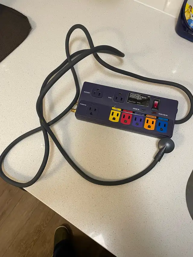 The Monster Cable PowerCenter MP AV 800 8-Outlets 