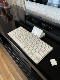 Apple iPad 1st Generation Keyboard Dock