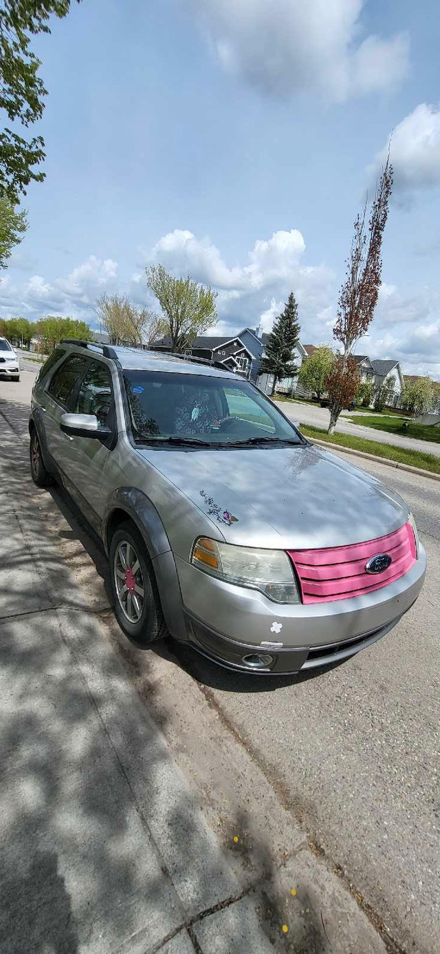 Selling our 2008 ford taurus x AS IS!!!! $4000 OBO in Cars & Trucks in Calgary - Image 4
