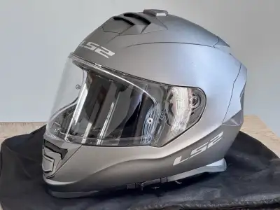 Selling my LS2 Assault motorcycle helmet size medium in matte titanium. It’s in excellent condition...