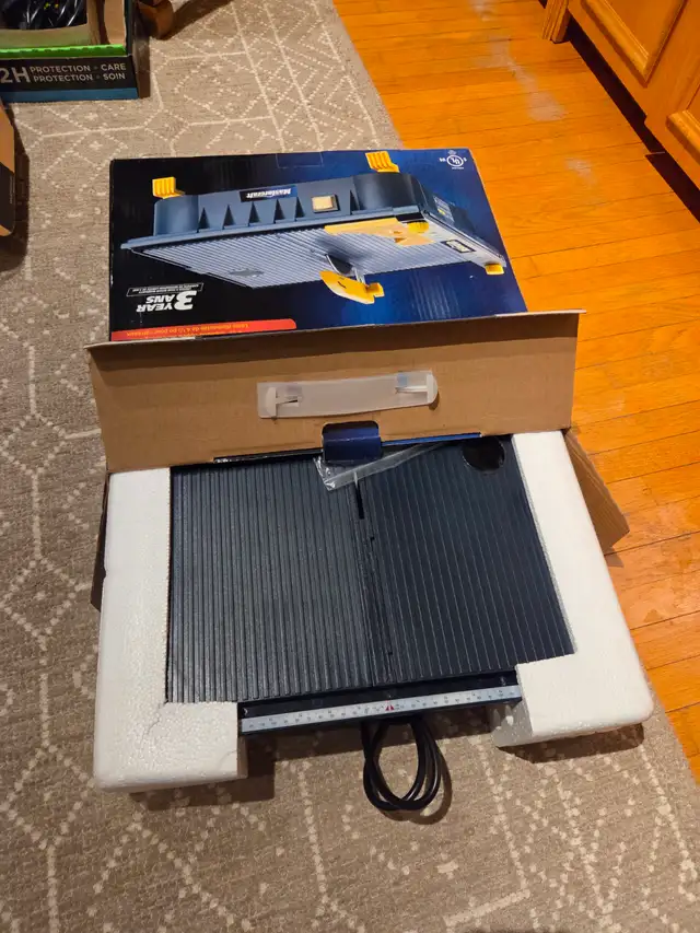 Wet Tile Saw - brand new in Power Tools in City of Toronto - Image 3