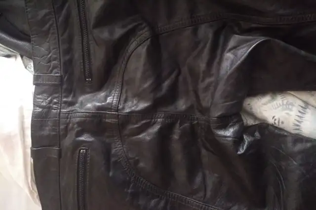 Leather collection men and ladies in Men's in Oshawa / Durham Region - Image 4
