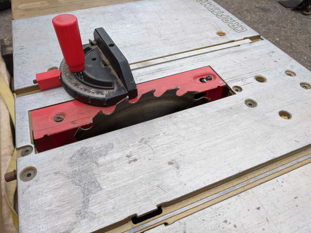 Craftsman Table Saw 10" Blade & Rolling Base Stand in Power Tools in Oshawa / Durham Region - Image 3