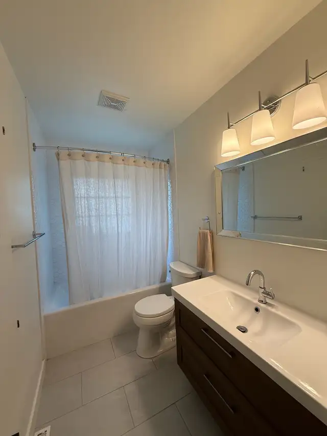 North Glenora Bungalow for rent in Long Term Rentals in Edmonton - Image 10