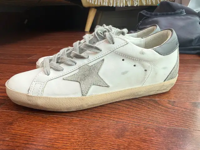 Golden Goose Super-Star Classic White Ice Dark Grey Size 39 EU in Women's - Shoes in City of Toronto - Image 10