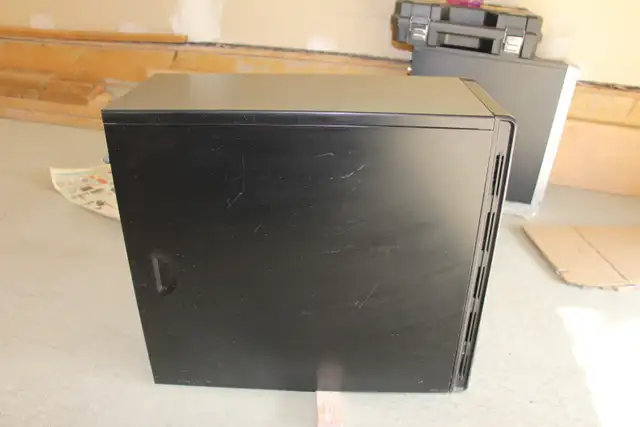 Asus Desktop Computer in Desktop Computers in Edmonton - Image 3