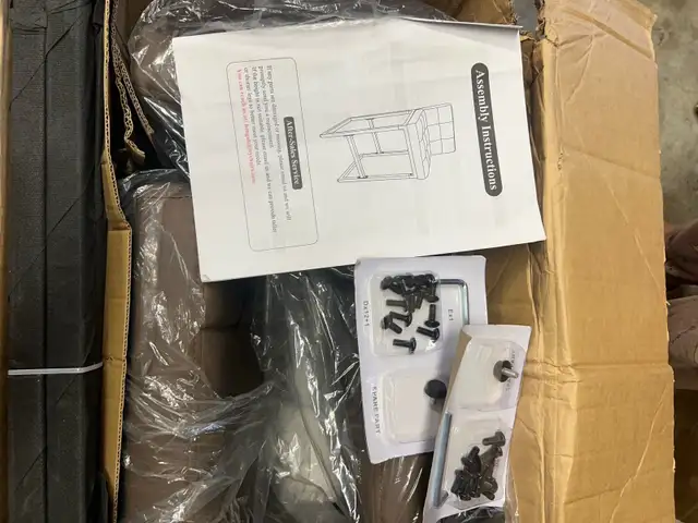 BRAND NEW Set of 4 Counter Stools - Wood Seat & Metal Frame in Chairs & Recliners in City of Toronto - Image 6