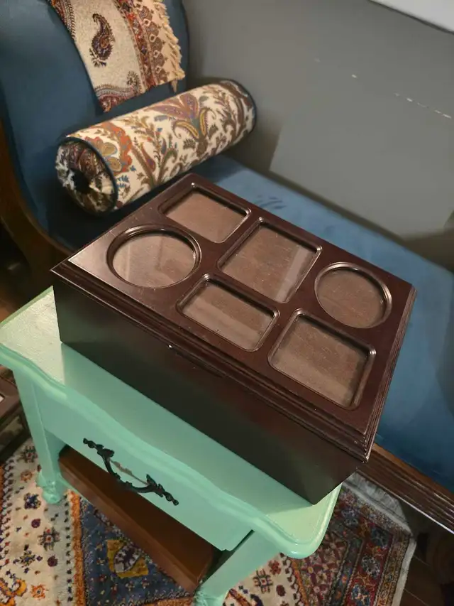 Bombay Picture Keepsake Box