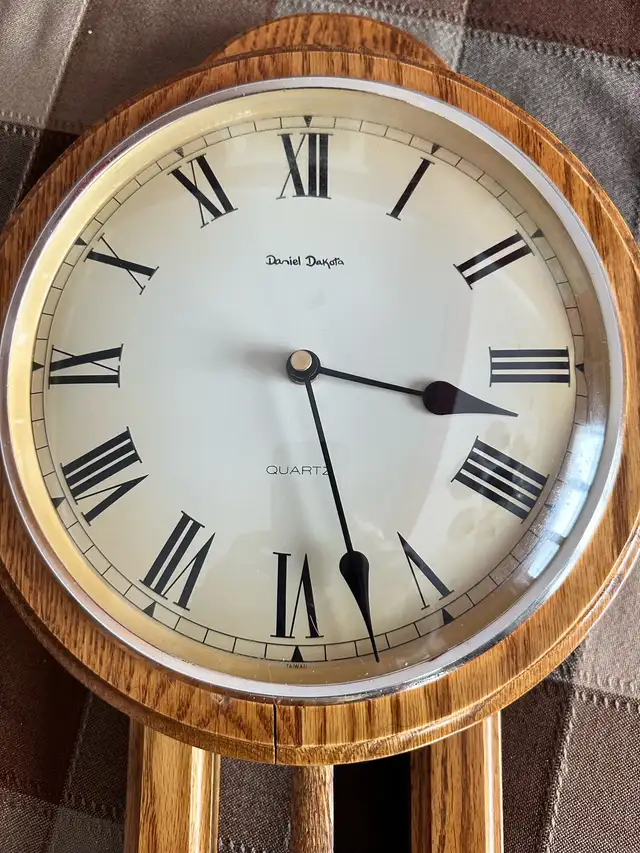 Wall Clock Daniel Dakota62863270364035121