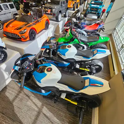 Kids' luxury ride-ons - All kinds - All sizes - All ages Rubber wheels, leather seats, BluetoothMP3...