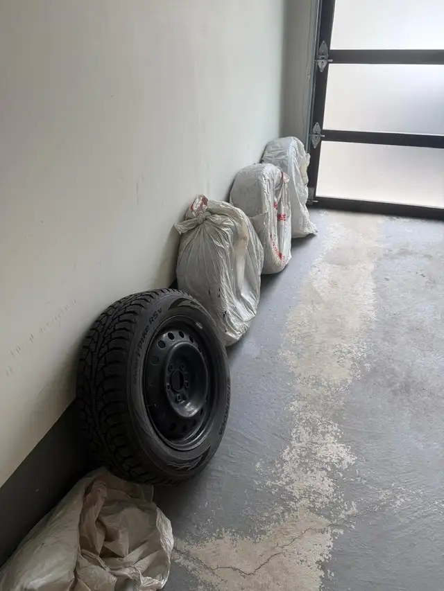 Winter Tires - Full set with Rims - 205/60R16 92T in Tires & Rims in Mississauga / Peel Region - Image 9