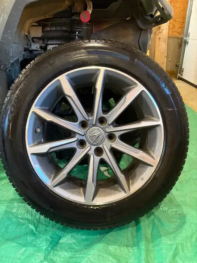 Selling a set of 4 Continental TrueContact Tour all-season tires in excellent condition. ✔ Size: 225...