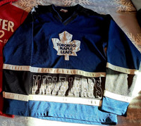 Toronto Maple Leafs Jersey type shirt size 14 Youth For Sale