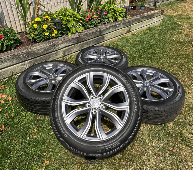 Honda CR-V All-Season Tires+ Rims W/TPMS 235/55/19 in Tires & Rims in City of Toronto