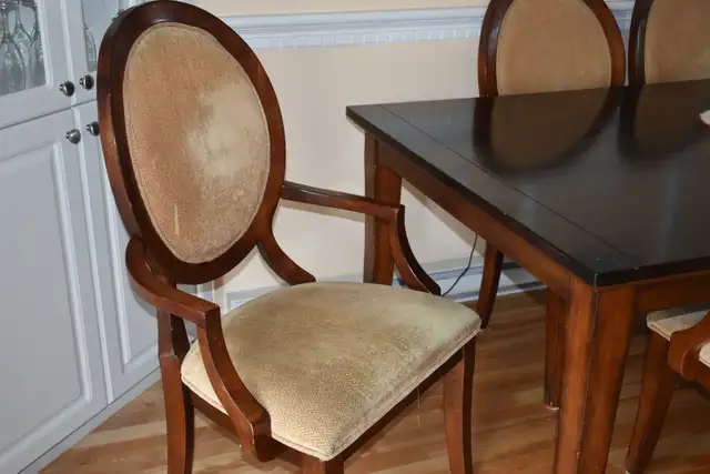 SET DE COMEDOR (MESA Y 8 SILLAS)64363193926658122