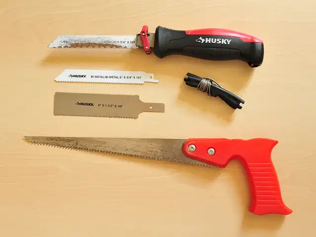 Husky 4-in-1 Jab Saw & Drywall Compass Saw