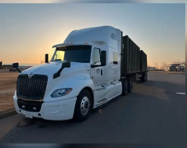 Hiring class 1  long haul flat deck drivers (15 positions) in Drivers & Security in Edmonton - Image 11