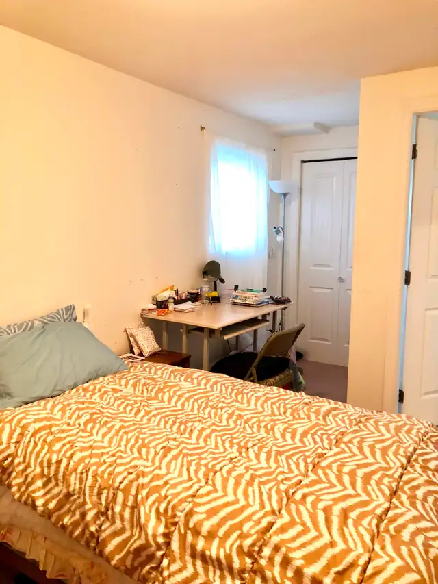Room for Rent near 29th Ave Skytrain Station