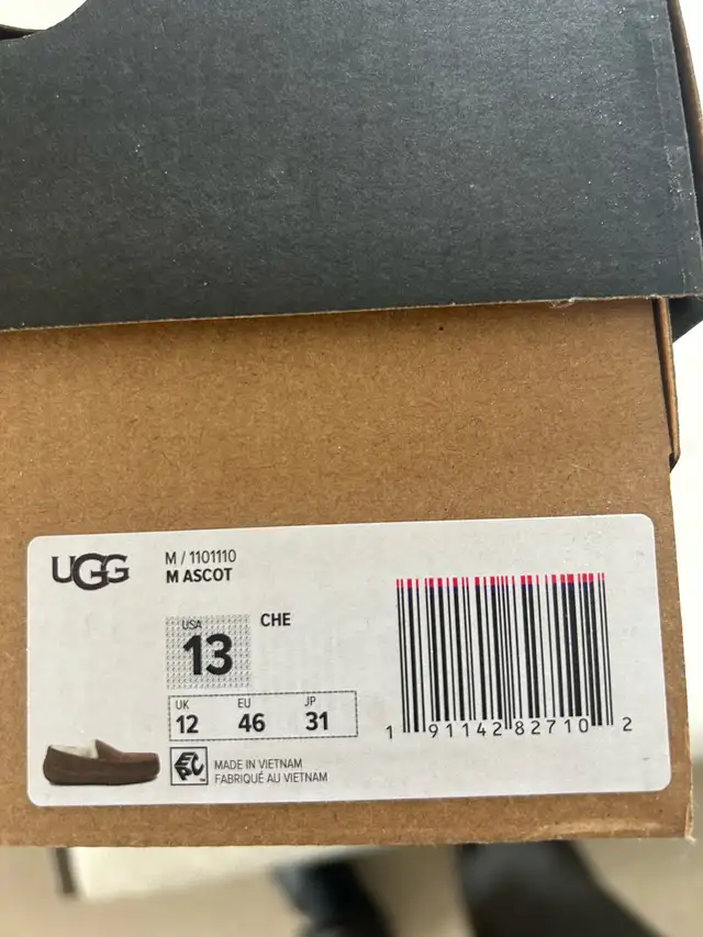 Ugg Men’s Ascot Slippers - Size 13 in Men's Shoes in City of Toronto - Image 3