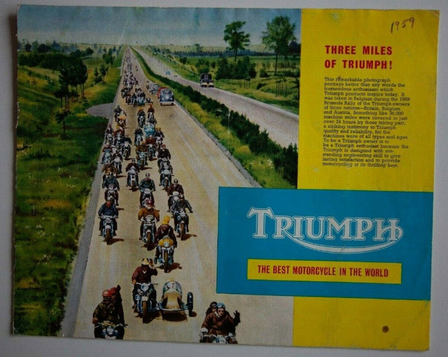 TRIUMPH Motorcycle brochures pamphlets dans Art et objets de collection  à Drummondville