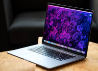 MacBook pro 16 retina Touch/ID, i9, 16GB RAM, 1TB SSD,AMD Radeon