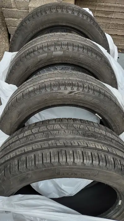 1) 4 x 225/45R17 Continental Contipro Contact Run flat 4 saison tires/ pneus (6/32") 2) 4 x 225/45R1...