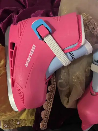 ice skates, View more