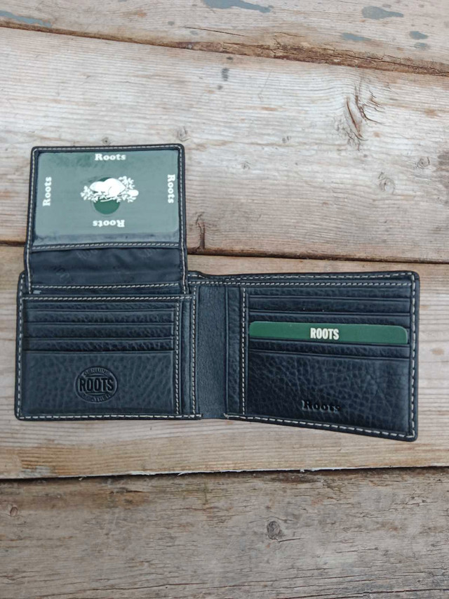 Men's Genuine Leather Roots Wallet, Card Storage, Well Made in Men's in Oshawa / Durham Region - Image 3