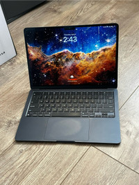 MacBook Air M2- 13” Midnight