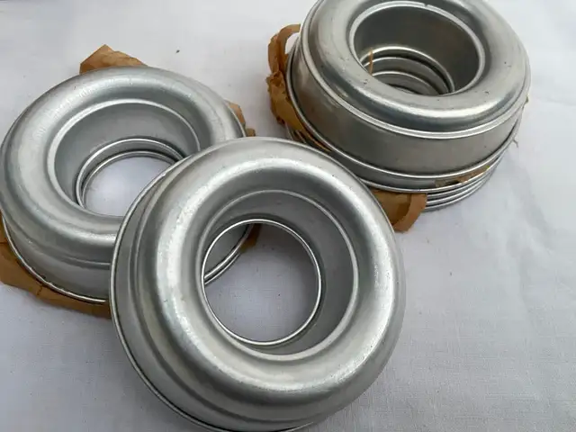 Vintage Aluminum Mini Bundt Savarin Cake Pans 8 pcs Set