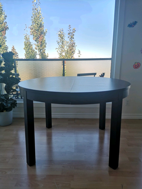 IKEA BJURSTA DINING TABLE BUILT IN LEAF 4 SOLID WOODEN CHAIRS Dining