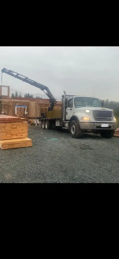 2010 freightliner m2 Rear mount Hiab 322-8 100000$ obo Mercedes engine 21.6 ft deck