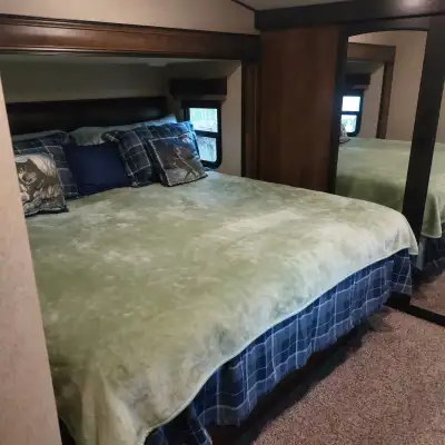 Lot rent paid up until Thanksgiving. Large dog run. New tires. On Lake Huron