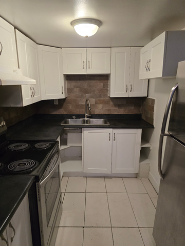 *Welcome to Royal Palace Apartments * **Newly Renovated 2 Bedroom Unit AVAILABLE NOW** ORIGINAL STAR...