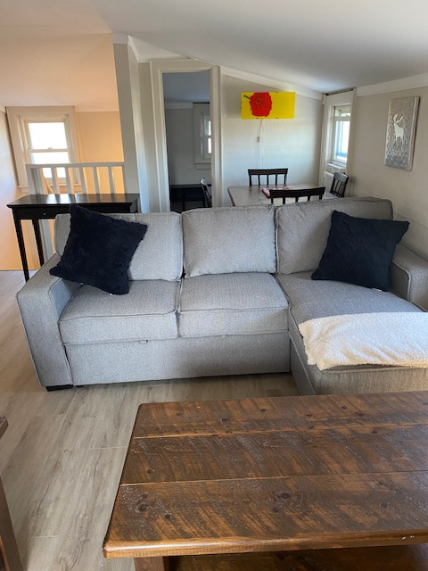 Fully Furnished One Bed/One Bath in a bright Quiet Triplex.