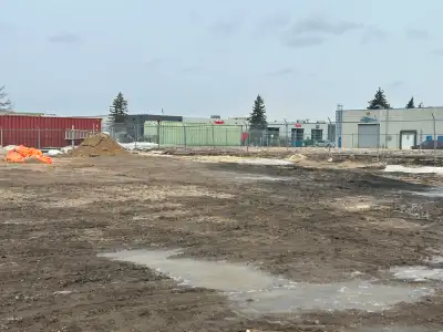 - Heated Shop Space – Shared – 2,700 sq ft (90' x 30') - Terracon Business Park (off Dugald Rd). Sec...