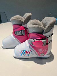 Techno Pro ski boots for kid/ toddler
