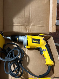 DEWALT 4000 RPM Variable Speed Reversible Drywall Screw Gun