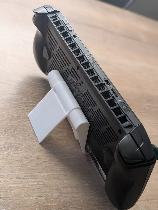 MSI Claw A1M – Handheld Gaming PC Console  in Desktop Computers in Edmonton - Image 10