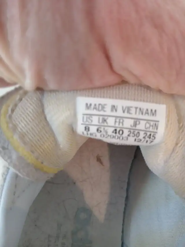Adidas Campus Shoe Men Size 8 in Men's Shoes in Calgary - Image 8