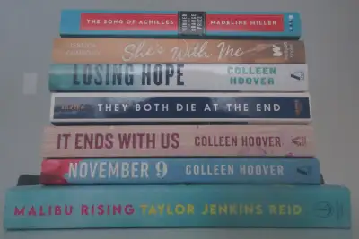 Various paperback books in very good condition - Barrhaven, View more