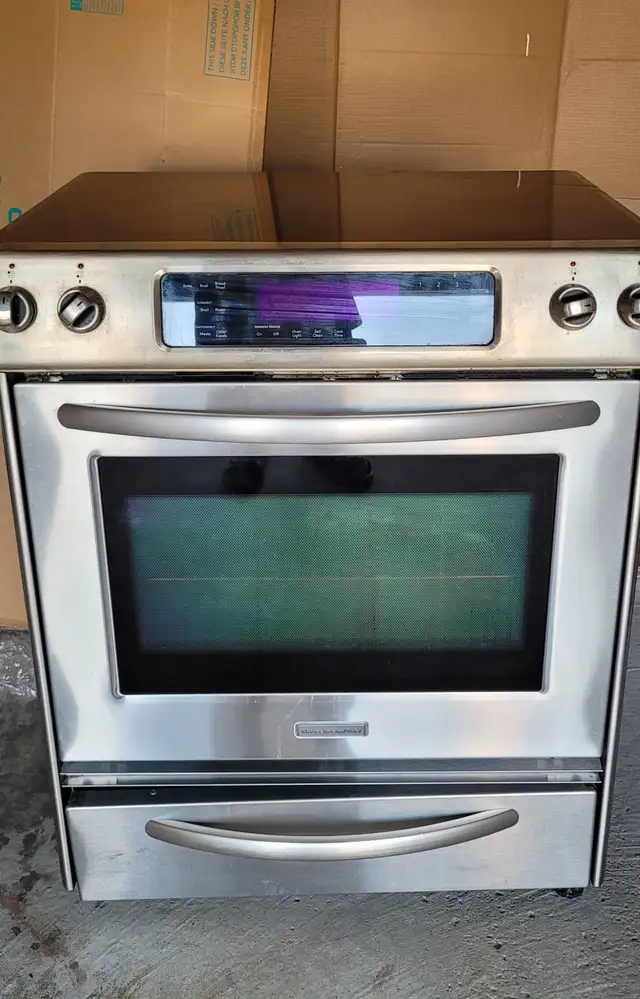 Kitchenaid range in Stoves, Ovens & Ranges in Markham / York Region - Image 2