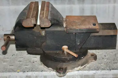 6 INCH HEAVY DUDY VISE, View more