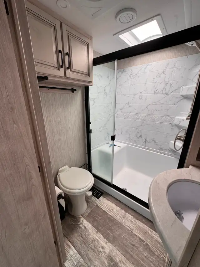 2022 Forest River sierra luxury 388bhrd in RVs & Motorhomes in Laval / North Shore - Image 8